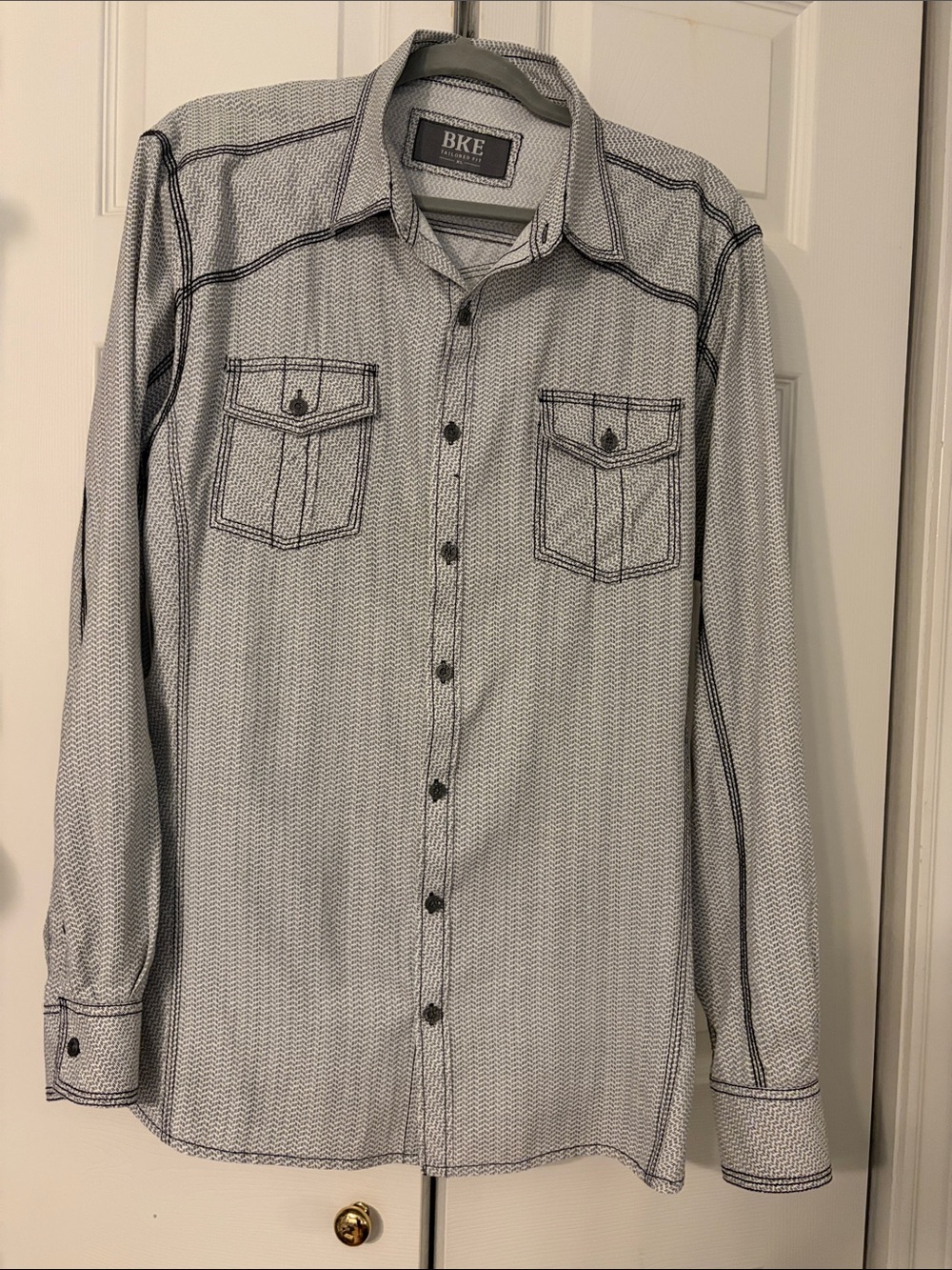 BKE Men's White Button-Down Shirt with Black Contrast Stitching Size XL